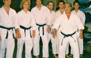 Depuis 1977, nous faisions 3 ou 4 stages par an avec Maître Kasé, certainement le plus grand expert qui ait jamais existé en Karaté-Do