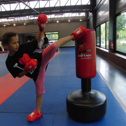 INITIATIONS D'ETE A GRADIGNAN: "L'ETE AU KARATE"